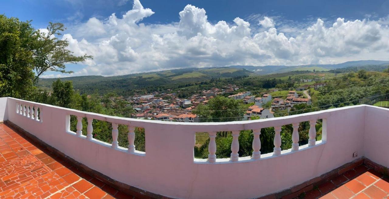 Hotel Campestre la Loma Curití Esterno foto