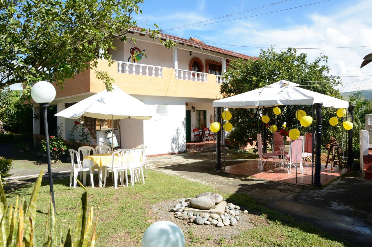 Hotel Campestre la Loma Curití Esterno foto
